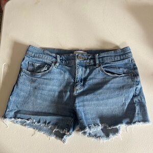 LOFT Light Blue Frayed Hem Shorts Size 25/0 Distressed Denim Basics Normcore